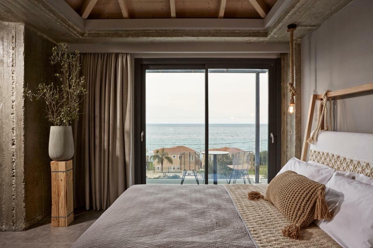 Villa Sea Front Spathíon 외부 사진