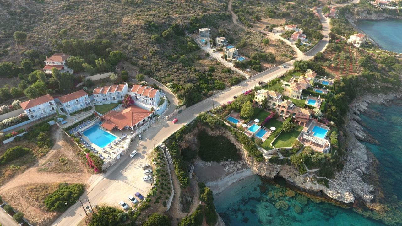 Villa Sea Front Spathíon 외부 사진