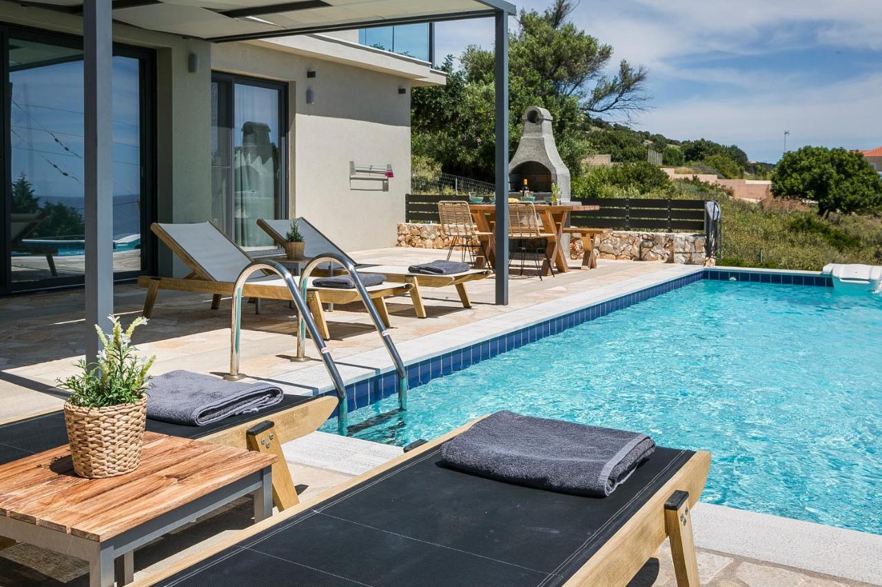 Villa Sea Front Spathíon 외부 사진