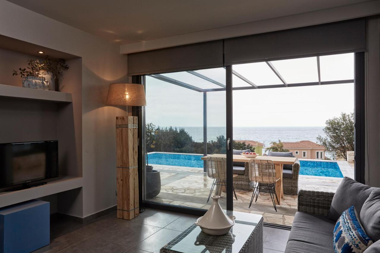 Villa Sea Front Spathíon 외부 사진