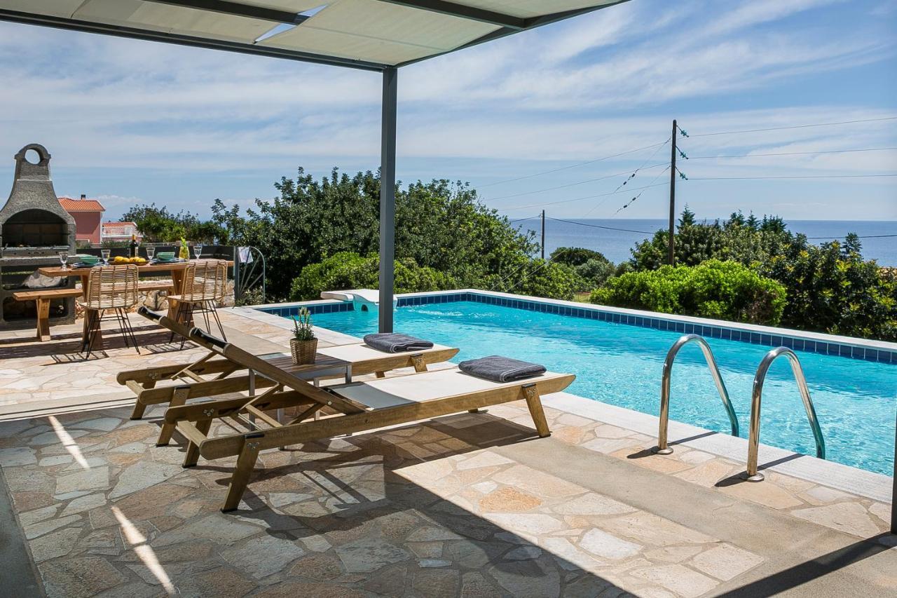 Villa Sea Front Spathíon 외부 사진